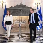 Μητσοτάκης – Μέτσολα από Μέγαρο Μαξίμου: «Η Ευρώπη είτε θα ωριμάσει πολιτικά είτε η Ιστορία θα την προσπεράσει»