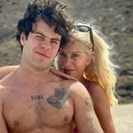 Άγγελος Λάτσιος: Υπηρετεί στο Πολεμικό Ναυτικό ο γιος της Ελένης Μενεγάκη