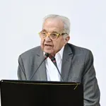 Έφυγε από τη ζωή ο Αλέκος Φλαμπουράρης σε ηλικία 87 ετών (Βίντεο)