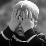 Φρίκη στην Αθήνα: 20χρονος ασελγούσε στα ανίψια του, 2 και 4 ετών, μαζί με τον 40χρονο σύντροφό του (Βίντεο)