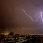 Μεσολόγγι: Κεραυνός κοντά σε στρατόπεδο – Στο νοσοκομείο προληπτικά τέσσερις στρατιώτες