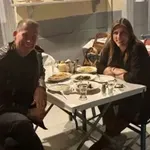 Νέα έξοδος Κωνσταντοπούλου – Καραναστάση στον Πειραιά για ψαρομεζέδες και τσιπουράκι (Φωτό)