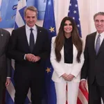 Politico: Η Αθήνα παραληρεί για την Κίμπερλι Γκίλφοϊλ -αλλά δεν χειροκροτούν όλοι