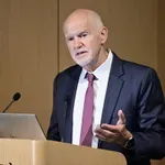 Γιώργος Παπανδρέου: «Το μέλλον της χώρας κρίνεται στην παιδεία» – Σφοδρή κριτική στη ΝΔ από την Πάτρα