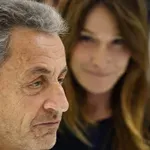 «Το ημερολόγιο ενός φυλακισμένου»: Ο Σαρκοζί περιγράφει τις μέρες στο κελί, την προσευχή και την «γκρίζα» ζωή στις φυλακές του Παρισιού