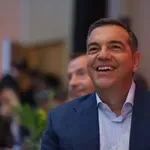 Ο Τσίπρας απαντά στον Μητσοτάκη: «Τη συμβολή της “Ιθάκης” σε ένα καλύτερο μέλλον φοβάται ο ίδιος και οι συνεργοί του»