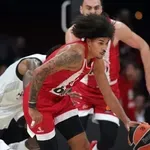 Euroleague: Με «όπλο» την άμυνα, ο Ολυμπιακός «λύγισε» την Παρτιζάν στο ΣΕΦ