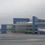 Λιθουανία: Νέο «λουκέτο» στο αεροδρόμιο του Βίλνιους λόγω ύποπτων αερόστατων – Έρχεται εθνική κατάσταση έκτακτης ανάγκης