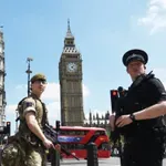 Βρετανία: Πρόγραμμα αμειβόμενης εκπαίδευσης για νέους κάτω των 25 ετών στις ένοπλες δυνάμεις