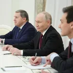 Κρεμλίνο: Τετ α τετ Πούτιν με τους απεσταλμένους των ΗΠΑ, στον απόηχο των απειλών – «Αν η Ευρώπη θέλει πόλεμο, είμαστε έτοιμοι»