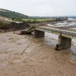 Η κακοκαιρία χτυπά την Λάρισα: Υπερχείλισε ο Ενιπέας – Μήνυμα 112 σε 6 περιοχές “Απομακρυνθείτε προς Φάρσαλα”