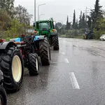 Θεσσαλονίκη: Δικογραφία για τα επεισόδια στο μπλόκο των αγροτών – Κομμένη στα δύο η χώρα