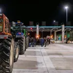 «Επί των επάλξεων» οι αγρότες: Κλειστοί οι Εύζωνοι, ανοιχτός προσωρινά ο Προμαχώνας – Τα σημεία όπου εντοπίζονται παρακάμψεις και διακοπές κυκλοφορίας