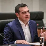 Σουρμελίδης: Μια παραίτηση δρόμος από το «Σοκ Δημοκρατίας» του Τσίπρα στον «αποκεφαλισμό» στην Αυγή