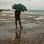 Ο καιρός της Τετάρτης: Βροχές, καταιγίδες και άνεμοι έως 7 μποφόρ – Πού θα είναι έντονα τα φαινόμενα