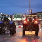 Κλιμακώνουν οι αγρότες – Νέα μπλόκα, αποκλεισμοί οδικών αρτηριών και «πρεμιέρα» από το πρωί της Δευτέρας στο λιμάνι του Βόλου