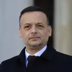 Χάρης Δούκας: Στήριξη στον Πέδρο Σάντσεθ – «Ξεκίνησε μια κορυφαία μάχη απέναντι στην Ακροδεξιά»