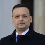 Δούκας για την έκρηξη στην Πλάκα: «Ίσως οφείλεται σε εκτεταμένη διαρροή αερίου»