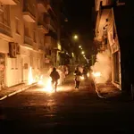 Επίθεση με βόμβες μολότοφ στο Α.Τ. Κυψέλης – Έρευνες για τους δράστες