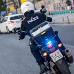 Θεσσαλονίκη: Ανήλικοι έκλεψαν μοτοποδήλατο και έπεσαν πάνω σε ΙΧ και μοτοσικλέτα της ΕΛ.ΑΣ