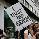 Οι κρυφές μορφές σεξισμού που βλάπτουν την υγεία των γυναικών