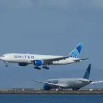 Βoeing: Βλάβη κινητήρα αναγκάζει πτήση της United Airlines να επιστρέψει στο αεροδρόμιο