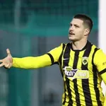 ΑΕΚ: Έγραψε ιστορία ο Λούκα Γιόβιτς με το χατ-τρικ κόντρα στον Παναθηναϊκό (Βίντεο)