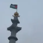 Βιέννη: Ακτιβιστές ύψωσαν παλαιστινιακές σημαίες σε καθεδρικό ναό (Βίντεο)