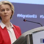 Ούρσουλα φον ντερ Λάιεν: «H Ευρώπη πρέπει να αποφασίζει ποιος εισέρχεται και όχι οι λαθρέμποροι»