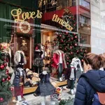 Εορταστικό ωράριο: Ξεκινά η εφαρμογή του – Τι προβλέπεται για τα καταστήματα