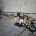 Ξηλώθηκαν δύο κυκλώματα λαθραίων τσιγάρων: Κατασχέθηκαν 10.000 πακέτα, όπλα και 45.000 ευρώ – Τα «λεμόνια» ήταν vape και τα «τυριά» τσιγάρα