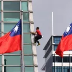 Alex Honnold: Κατέκτησε το Taipei 101 χωρίς σχοινί – Η ανάβαση που έκοψε την ανάσα μπροστά στις κάμερες του Netflix (φωτό)