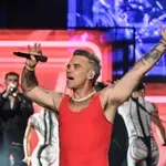 Ο Ρόμπι Γουίλιαμς ετοιμάζεται να περάσει τους Beatles