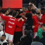 Euroleague: Άλωσε το ΟΑΚΑ ο Ολυμπιακός – Μεγάλη νίκη επί του Παναθηναϊκού σε ένα ντέρμπι για γερά νεύρα