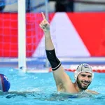 Ελλάδα – Ιταλία 15-13: Στα ημιτελικά του Ευρωπαϊκού Πρωταθλήματος η Εθνική με ηγέτη τον Κάκαρη