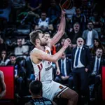Euroleague: Ο Ολυμπιακός πέρασε από την Κωνσταντινούπολη δια πυρός και σιδήρου και βλέπει τετράδα