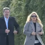 Κηδεία Γιώργου Παπαδάκη: Ελένη Μενεγάκη και Γιάννης Λάτσιος έφτασαν μαζί στη Ριτσώνα