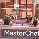 MasterChef: «Αυτοί που θα κάνουν τις δύο πιο αδύναμες προσπάθειες… έξω»