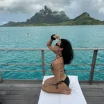 Ντέμι Λοβάτο: Ποζάρει τόπλες στο Instagram