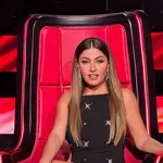 Έλενα Παπαρίζου: Η σέξι μεταμόρφωση σε ντίβα του καμπαρέ καθήλωσε το κοινό