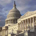 «Κατάσταση της Ένωσης» με βαρίδια για Τραμπ: Πλήγμα από το Ανώτατο Δικαστήριο στους δασμούς, ανησυχία για οικονομία και ενδιάμεσες εκλογές