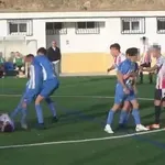 Απίστευτο ξύλο σε αγώνα νεαρών στην Ισπανία – Εισβολή από… γονείς και διακοπή του αγώνα (Βίντεο)