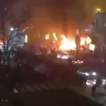 Αίμα, φωτιά και οργή στο Ιράν: 13 ημέρες εξέγερσης και σιδερένια καταστολή – Το καθεστώς πυροβολεί, οι διαδηλωτές δεν υποχωρούν