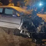 Λουτράκι: 19χρονος «καρφώθηκε» με αυτοκίνητο σε επιχείρηση