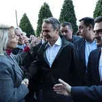 Μητσοτάκης: Στα γραφεία της ΝΔ για την κοπή της πρωτοχρονιάτικης πίτας – Δείτε βίντεο και φωτογραφίες