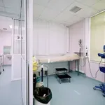 Συναγερμός για τη γρίπη στα παιδιά: +30% οι νοσηλείες – Διασωληνωμένο 3χρονο, γεμάτες οι εφημερίες