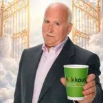 Ντροπιαστική διαφήμιση καταστήματος εστίασης – Δείχνει τον Γιώργο Παπαδάκη να πίνει τον καφέ του από τον Παράδεισο