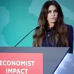 Κίμπερλι Γκίλφοϊλ: «Η Ελλάδα πρωταγωνιστής στο ενεργειακό παιχνίδι των ΗΠΑ» – Το deal των 750 δισ. και ο ρόλος του «Κάθετου Διαδρόμου»