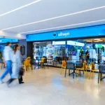 «Εξέλιξη, σιγουριά, καινοτομία και ένα καλύτερο μέλλον» – Πώς υποδέχονται τη νέα εποχή Allwyn οι συνεργάτες του δικτύου καταστημάτων της εταιρείας