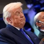 ΗΠΑ: Η κυβέρνηση «έθαψε» καταγγελία σεξουαλικής κακοποίησης από τον Τραμπ – Χάθηκαν σελίδες της δικογραφίας για Επστάιν